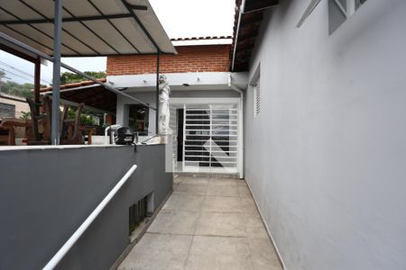 Casa à venda com 165m², 3 quartos e 1 vagaVaranda quintal 