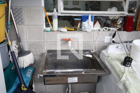 Casa à venda com 165m², 3 quartos e 1 vagaÁrea de Serviço