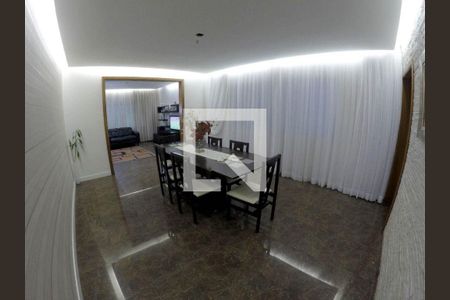Casa à venda com 4 quartos, 322m² em Umuarama, Osasco