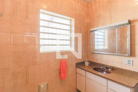 Casa para alugar com 110m², 3 quartos e 2 vagasBanheiro