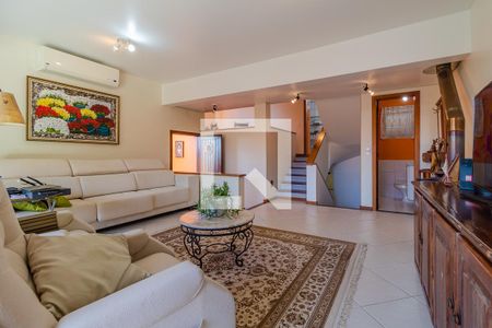 Sala de casa para alugar com 3 quartos, 234m² em Tristeza, Porto Alegre