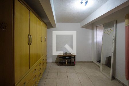 Suite de casa para alugar com 2 quartos, 100m² em Jardim das Rosas (zona Leste I), São Paulo