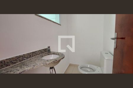 Casa à venda com 250m², 4 quartos e 4 vagas Casa à venda com 250m², 4 quartos e 4 vagasLavabo 2