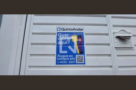 Casa à venda com 250m², 4 quartos e 4 vagas Casa à venda com 250m², 4 quartos e 4 vagasPlaquinha