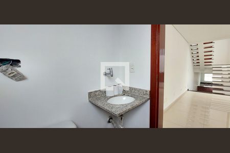 Lavabo de casa à venda com 4 quartos, 250m² em Vila Pinheirinho, Santo André