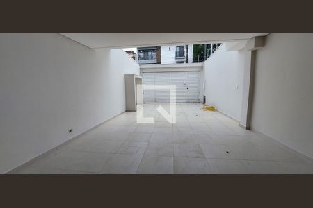 Casa à venda com 250m², 4 quartos e 4 vagas Casa à venda com 250m², 4 quartos e 4 vagasGaragem