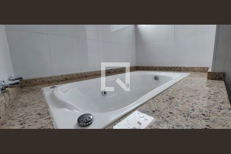 Casa à venda com 250m², 4 quartos e 4 vagas Casa à venda com 250m², 4 quartos e 4 vagasBanheiro Quarto 3 suíte