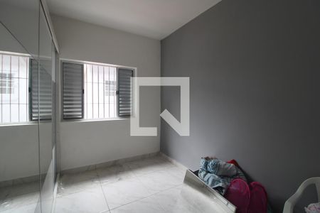 Quarto 2 de casa à venda com 3 quartos, 200m² em Cidade Dutra, São Paulo