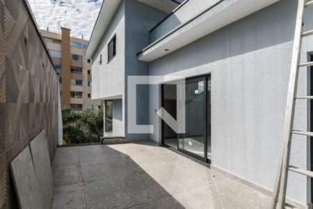 Sacada de casa para alugar com 6 quartos, 265m² em Vila Nova Socorro, Mogi das Cruzes