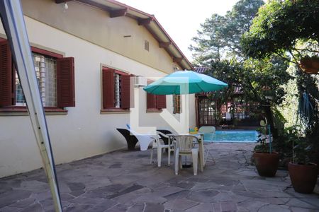 Casa à venda com 430m², 5 quartos e 2 vagasPiscina 