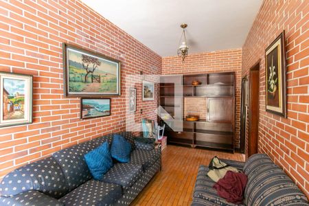 Casa à venda com 360m², 3 quartos e 3 vagasSala