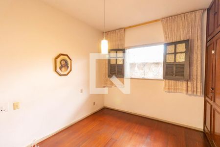 Quarto 1 de casa para alugar com 3 quartos, 360m² em Carlos Prates, Belo Horizonte