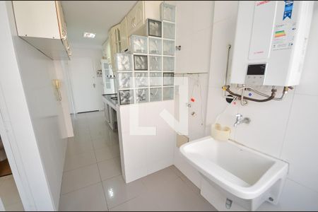 Apartamento à venda com 75m², 2 quartos e 1 vaga Apartamento à venda com 75m², 2 quartos e 1 vagaÁrea de Serviço