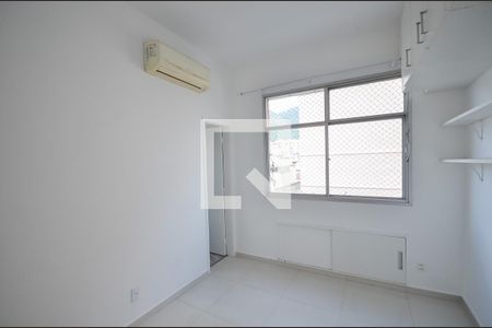 Apartamento à venda com 75m², 2 quartos e 1 vaga Apartamento à venda com 75m², 2 quartos e 1 vagaSuíte