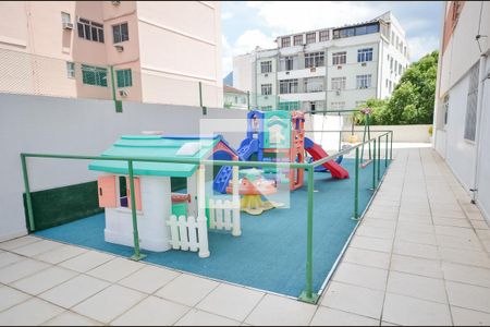 Apartamento à venda com 75m², 2 quartos e 1 vaga Apartamento à venda com 75m², 2 quartos e 1 vagaÁrea comum - Playground