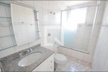 Apartamento à venda com 75m², 2 quartos e 1 vaga Apartamento à venda com 75m², 2 quartos e 1 vagaBanheiro da Suíte