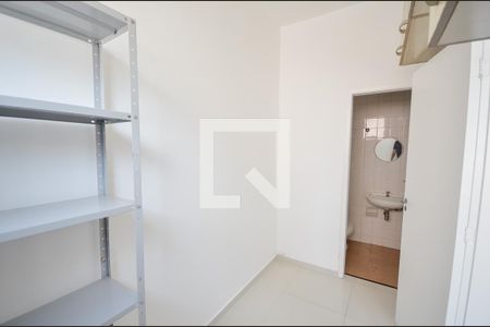 Apartamento à venda com 75m², 2 quartos e 1 vaga Apartamento à venda com 75m², 2 quartos e 1 vagaQuarto de Serviço