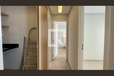 Corredor de apartamento para alugar com 2 quartos, 63m² em Sumarezinho, São Paulo