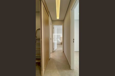 Corredor de apartamento para alugar com 2 quartos, 63m² em Sumarezinho, São Paulo