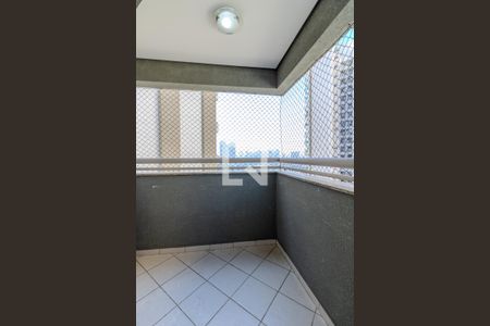 Apartamento à venda com 75m², 2 quartos e 2 vagas Apartamento à venda com 75m², 2 quartos e 2 vagasVaranda