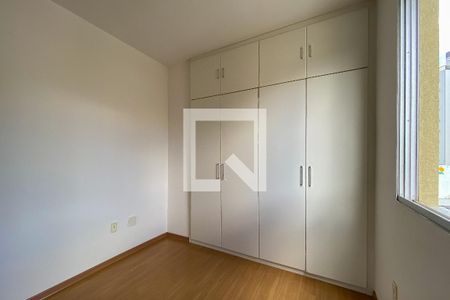 Quarto 2 de apartamento para alugar com 2 quartos, 60m² em Buritis, Belo Horizonte