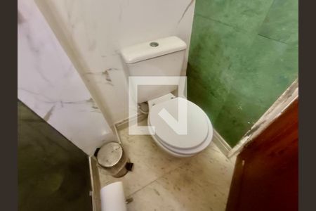 Casa à venda com 1217m², 4 quartos e 4 vagas Casa à venda com 1217m², 4 quartos e 4 vagasLavabo