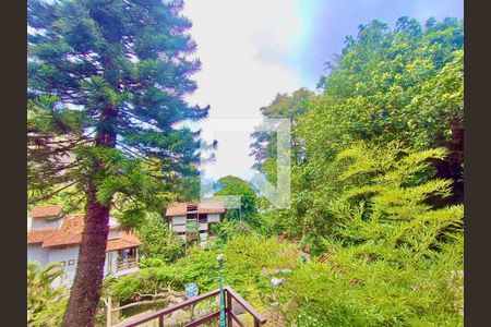 Casa à venda com 1217m², 4 quartos e 4 vagas Casa à venda com 1217m², 4 quartos e 4 vagasVaranda do quarto 1