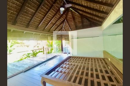 Casa à venda com 1217m², 4 quartos e 4 vagas Casa à venda com 1217m², 4 quartos e 4 vagasQuarto 4