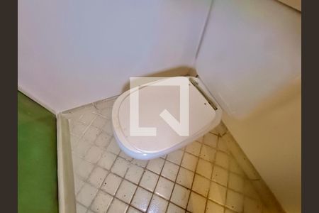 Casa à venda com 1217m², 4 quartos e 4 vagas Casa à venda com 1217m², 4 quartos e 4 vagasBanheiro 1