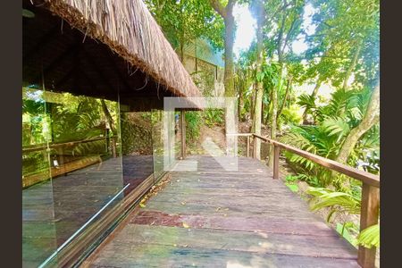 Casa à venda com 1217m², 4 quartos e 4 vagas Casa à venda com 1217m², 4 quartos e 4 vagasVaranda do Quarto 4