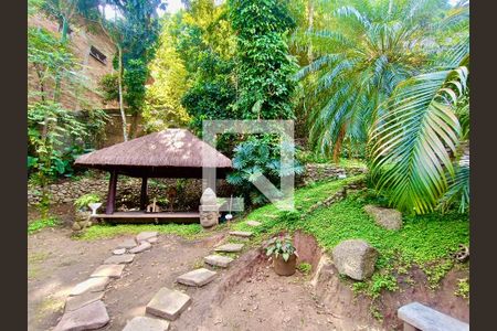 Casa à venda com 1217m², 4 quartos e 4 vagas Casa à venda com 1217m², 4 quartos e 4 vagasárea externa