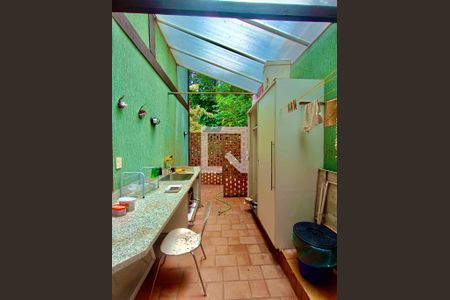 Casa à venda com 1217m², 4 quartos e 4 vagas Casa à venda com 1217m², 4 quartos e 4 vagasÁrea de serviço