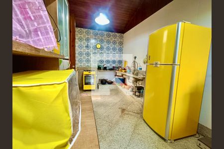 Casa à venda com 1217m², 4 quartos e 4 vagas Casa à venda com 1217m², 4 quartos e 4 vagasCozinha