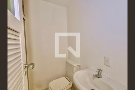 Casa à venda com 1217m², 4 quartos e 4 vagas Casa à venda com 1217m², 4 quartos e 4 vagasBanheiro 1