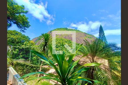 Casa à venda com 1217m², 4 quartos e 4 vagas Casa à venda com 1217m², 4 quartos e 4 vagasárea externa