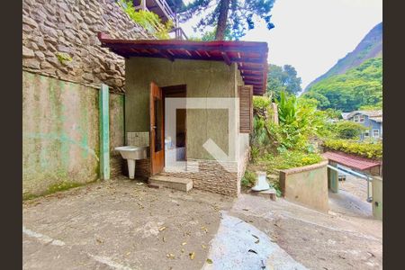 Casa à venda com 1217m², 4 quartos e 4 vagas Casa à venda com 1217m², 4 quartos e 4 vagasÁrea externa