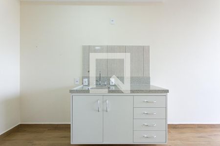 Cozinha de kitnet/studio à venda com 1 quarto, 27m² em Chácara Seis de Outubro, São Paulo
