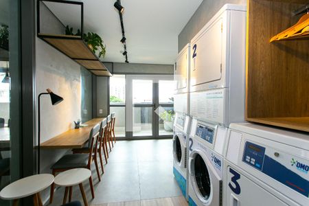 Studio para alugar com 27m², 1 quarto e sem vaga Studio para alugar com 27m², 1 quarto e sem vagaÁrea Comum - Lavanderia
