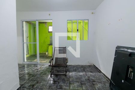 Sala de casa para alugar com 2 quartos, 70m² em Jardim Ester Yolanda, São Paulo