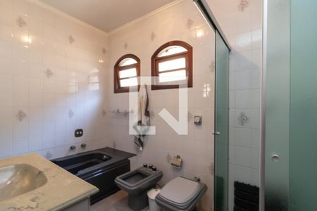 Casa para alugar com 300m², 5 quartos e 3 vagasBanheiro da Suíte Principal