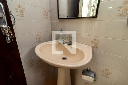 Casa para alugar com 300m², 5 quartos e 3 vagasBanheiro 4