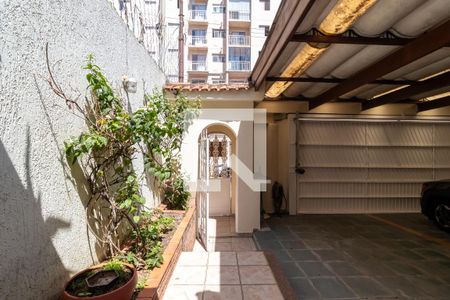 Casa para alugar com 300m², 5 quartos e 3 vagasEntrada