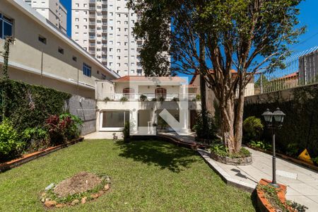 Casa para alugar com 300m², 5 quartos e 3 vagasQuintal