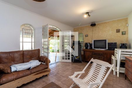 Casa para alugar com 300m², 5 quartos e 3 vagasSalão de Festas