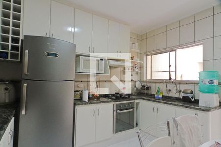 Cozinha de casa à venda com 3 quartos, 120m² em Vila Romero, São Paulo