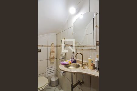 Lavabo de casa à venda com 3 quartos, 120m² em Vila Romero, São Paulo