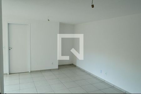 Apartamento à venda com 75m², 2 quartos e 1 vaga Apartamento à venda com 75m², 2 quartos e 1 vagaSala
