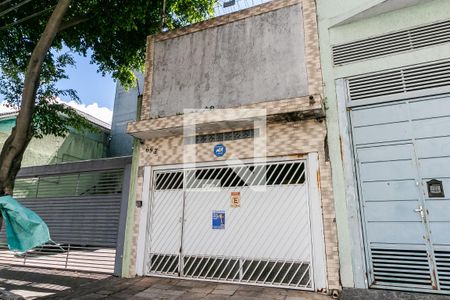 Casa à venda com 150m², 3 quartos e 2 vagas Casa à venda com 150m², 3 quartos e 2 vagasFachada
