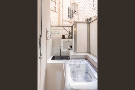 Apartamento para alugar com 67m², 2 quartos e sem vagaCozinha e Área de Serviço
