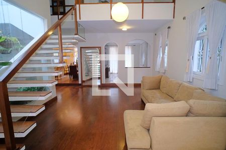 Sala de casa à venda com 3 quartos, 360m² em Boaçava, São Paulo